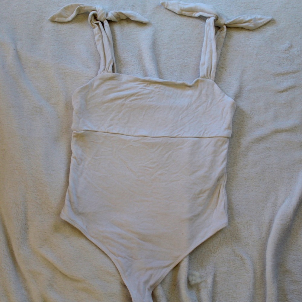 White tie strap bodysuit
